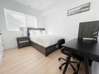 Culver Hideaway Private Room with Share Living Space D3 - 9