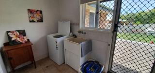 Rainbow Cottage - Rainbow Beach. Pets welcome - 2