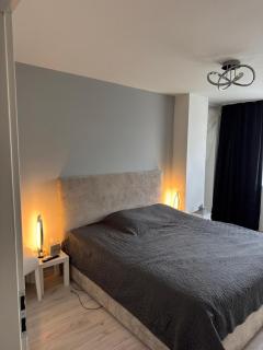 Above-standard 4-room apartment in a new building in the city center - 2