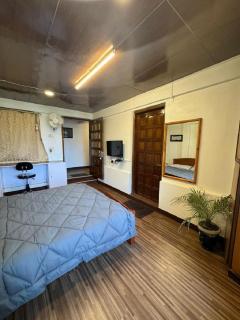 BelleVue Home Stay - 9