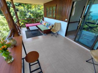 2 Bedroom Private Home Perfect for Families - Kitchen -Seaviews -fast Wifi - 6