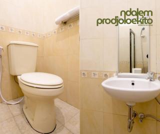 Ndalem Prodjoloekito Homestay by Sawiji - 3