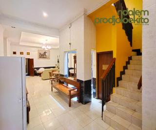 Ndalem Prodjoloekito Homestay by Sawiji - 1