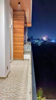 Stylish 2 BHK Near ISBT & Rajpur Road - 5