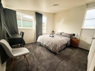 Spacious Surf-side 4 bedroom Retreat - 5