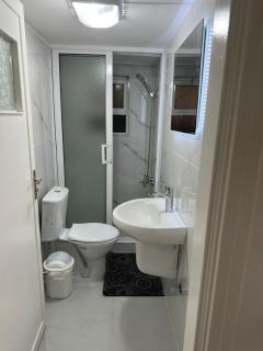 Two-Bedroom Apartment in Swefieh - 5
