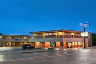 Travelodge by Wyndham Dawson Creek - 0