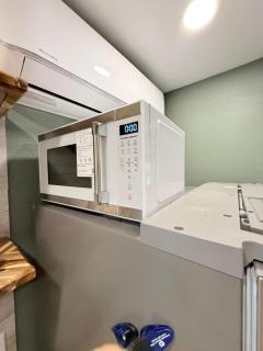 A-Treat-Retreat with AC,Laundry,Patio - 8