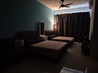 Greenfield for 4 people near Paradigm - 7