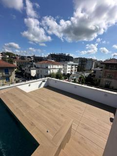 Penthouse with private pool 50m from the beach - 7