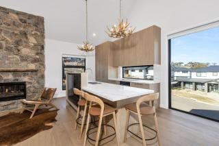 14 Abbott Street - Entire - 7