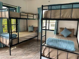 12 Monks - Backpacker Resort - 6