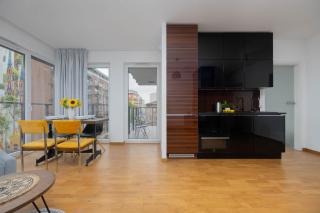 Bright Apartment Okrzei in Warsaw Near PGE by Noclegi Renters - 9