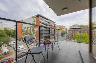 Bright Apartment Okrzei in Warsaw Near PGE by Noclegi Renters - 6