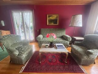 Timeless Rose House - 9