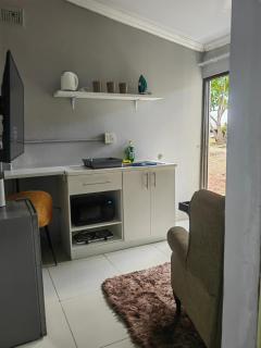 Budget Garden House - 3