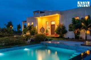 StayVista at Casa Shwika with Pool and Lawn - 0