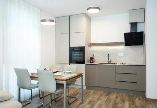 Chic One-Bedroom Getaway in Azur Deluxe Complex by Flat Mаnаger - 0