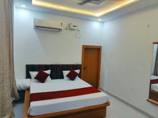 Hotel Premium Residency - 9