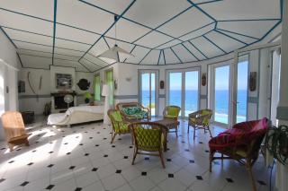Spacious villa with pool and sea views - 7