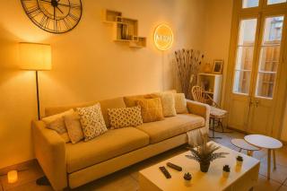 Appartement 4 voyageurs avec terrasse et WIFI - Proche Cité Médiévale - 0