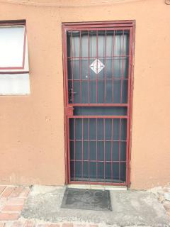 Karee Gardens B&B - 8