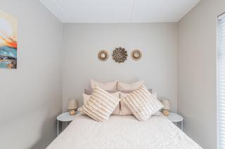 Arch House Langebaan - Modern Stay Near Beach & Club Mykonos - 0