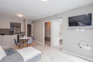 Arch House Langebaan - Modern Stay Near Beach & Club Mykonos - 3