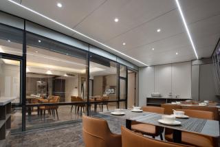 Borui Starry Sky View Hotel (Chongqing Jiefangbei Pedestrian Street Hongyadong Branch) - 1
