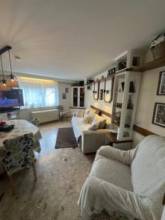 Charming 2 Bedroom House with Cozy Attic in Scenic Ferschweiler Perfect for Families! - 5