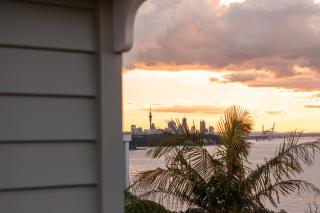 Springcombe Sunset - St Heliers Beach House - 8