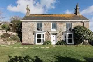 Grade II Listed 17th-Century Rectory in Cornwall - 0