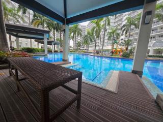 Urban Luxe Suite at SHELL Residences MOA - 6