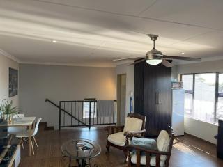 6 Komati St, Flat no 3 - 3
