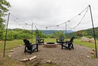 "Bluegrass Bluff" - The Overlook LUX Dome - RRG - 6