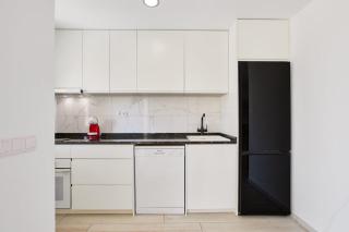 Stylish 1-Bedroom Apartment - by Welcomely - 4