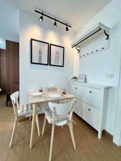 6th Avenue Sukhumvit BKK Two Bedrooms BTS Asok Nana MRT Sukhumvit - 5