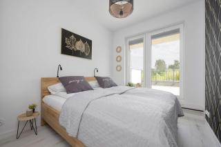 Nowe Sady Stylish Apartment Close to Łódź Airport by Noclegi Renters - 9