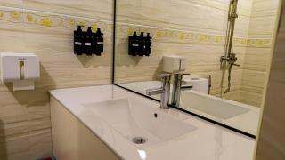 Terminal 27 Hotel - 8