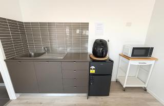 Self contained guest house Gold Coast - sleeps max 4 - 6