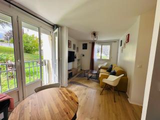 Confort et Verdure 2 Pièces Moderne avec Parking à Domont by Immo Kit Bnb - 8