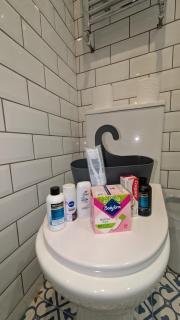 5BR House By WillCo Property Short Lets & Serviced Accommodation Derby With Games, Parking & Wi-Fi - 1