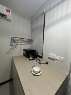 Neu Suite small studio with own private bathroom free wifi Deposit RM200 - 2