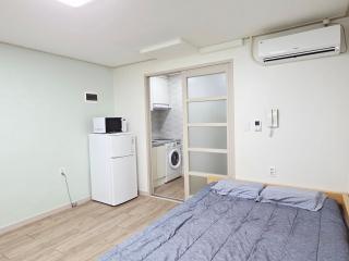 J 9-minute walk from Nakseongdae Station, quiet neighborhood studio - 0