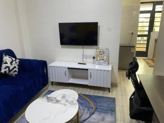 Cozy 1 Bedroom With Lift, Parking and Security - 1