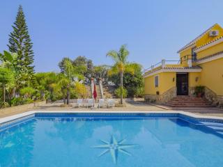 Cubo's Villa Bresell Privacy Pool & Family Fun - 3