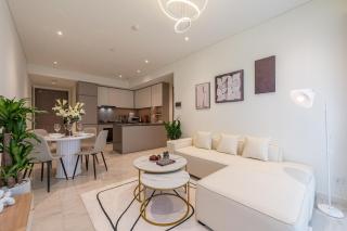 City Views & Luxury Premium 2BR at Opera - 8