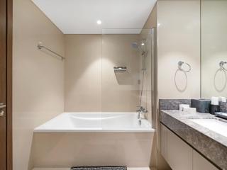 YADO|Lux 2BR Act One|Skyline View|Steps to Burj - 3