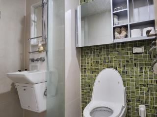 DP 9-minute walk from Daerim Station, where there are many restaurants - 3