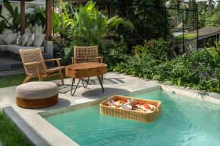 Romantic Verona Villa Poolside Comfort - Modern Luxury - 8